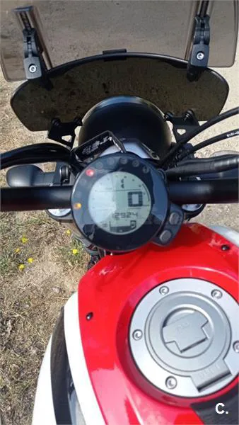 Yamaha XSR700 – Vista 2