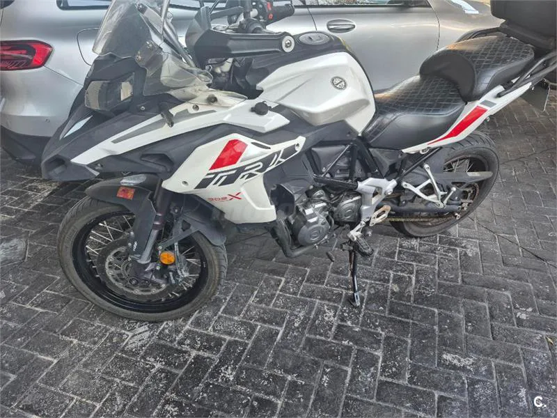 Benelli TRK 502 – Vista 3