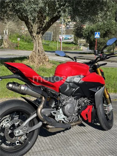 Ducati Streetfighter V2 – Vista 22