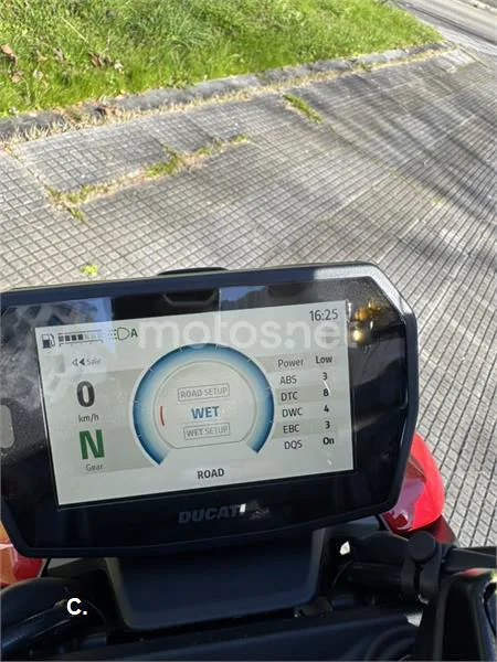 Ducati Streetfighter V2 – Vista 4