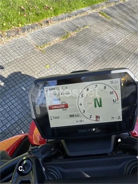 Ducati Streetfighter V2 – Vista 6