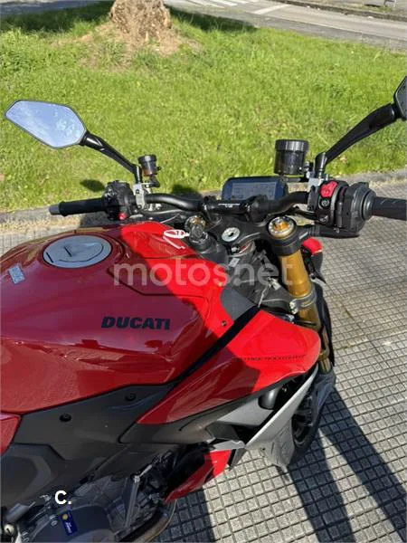 Ducati Streetfighter V2 – Vista 9