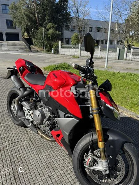 Ducati Streetfighter V2 – Vista 10