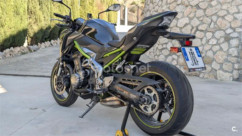 Kawasaki Z 900 – Vista 2