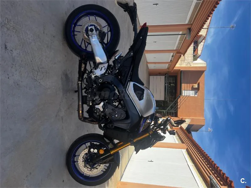 Yamaha MT-09 – Vista 2