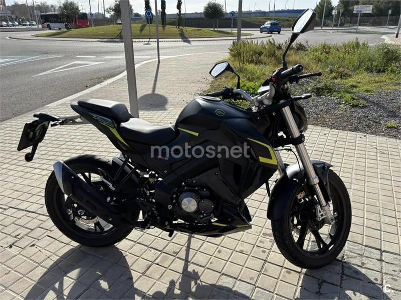 Keeway RKF 125 – Vista 3