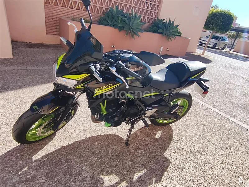 Kawasaki Z 650 – Vista 4