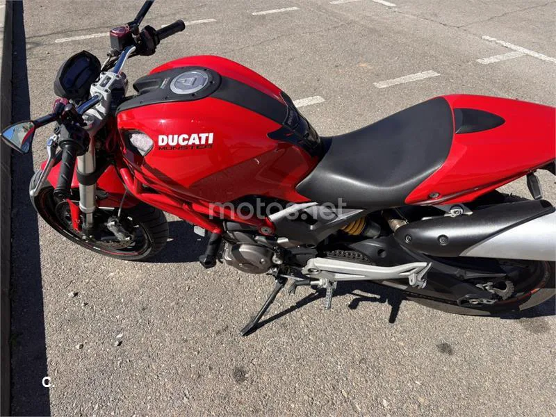 Ducati Monster 696 – Vista 2