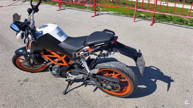 KTM 390 Duke – Vista 16