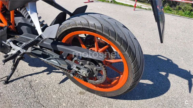 KTM 390 Duke – Vista 8