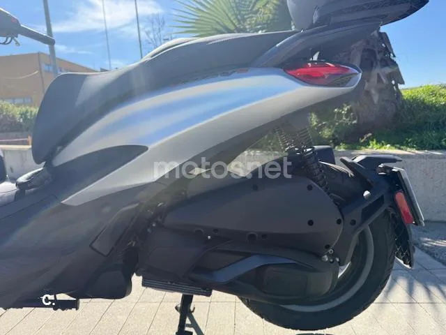 Piaggio Beverly – Vista 6