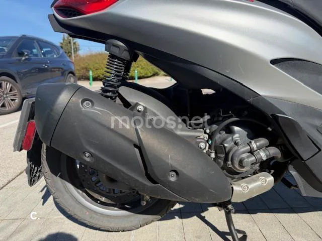Piaggio Beverly – Vista 7