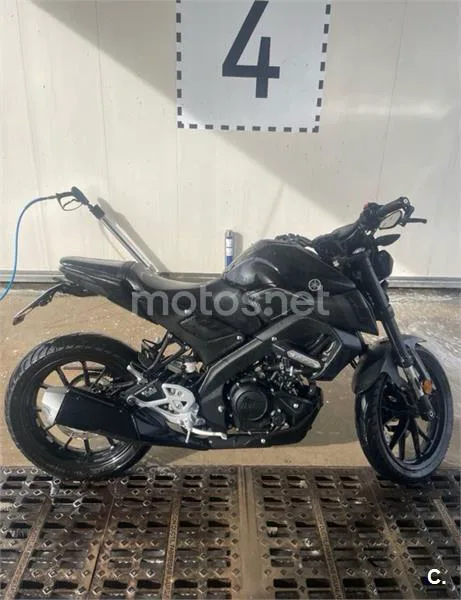 Yamaha MT-125 – Vista 8