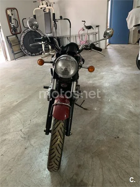 Triumph Bonneville T100 – Vista 2