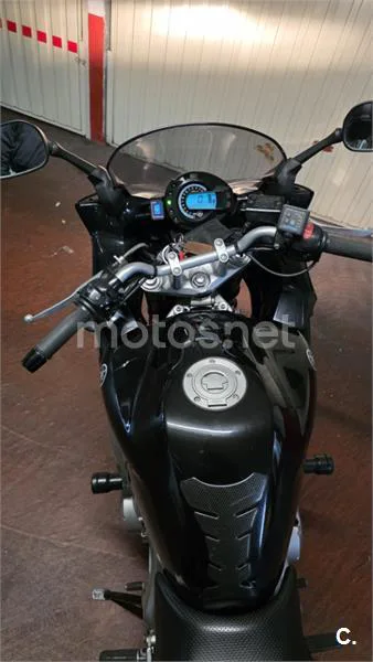 Yamaha FZ6 N – Vista 8