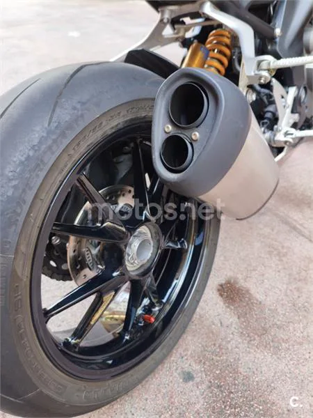 Triumph Speed Triple – Vista 8