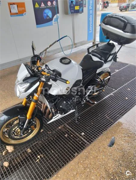 Yamaha FZ8 N – Vista 2