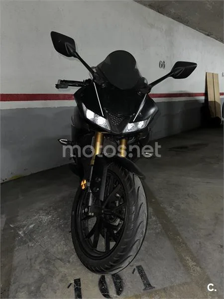 Yamaha R125 – Vista 4