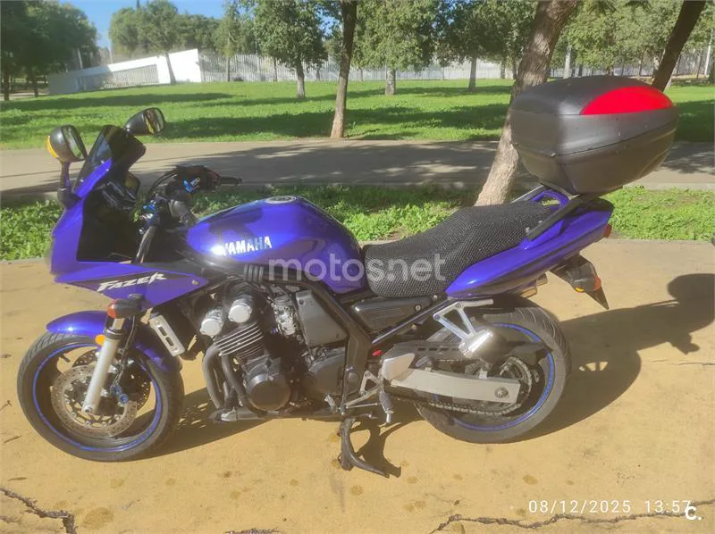 Yamaha FZS 600 Fazer – Vista 6
