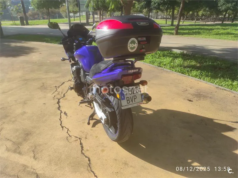 Yamaha FZS 600 Fazer – Vista 7