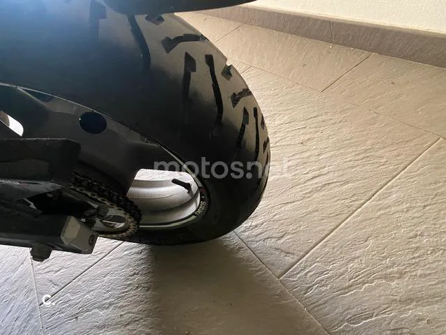 Suzuki V-Strom 650 – Vista 12