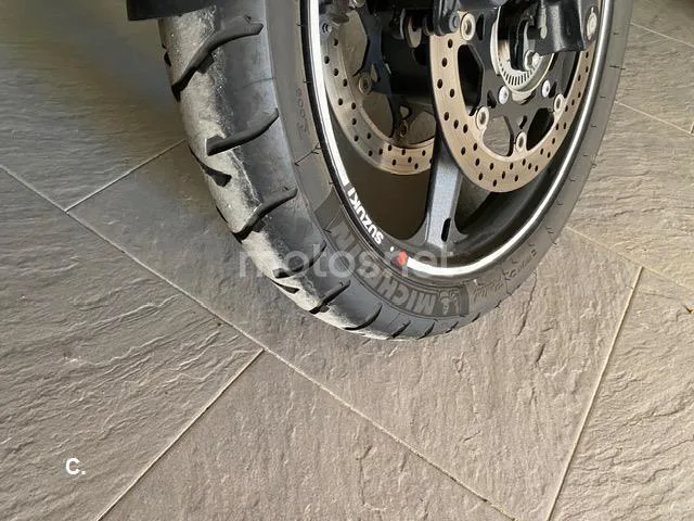 Suzuki V-Strom 650 – Vista 9