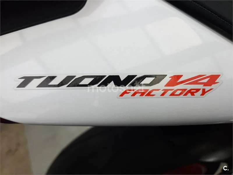 Aprilia Tuono V4 1100 Factory – Vista 12