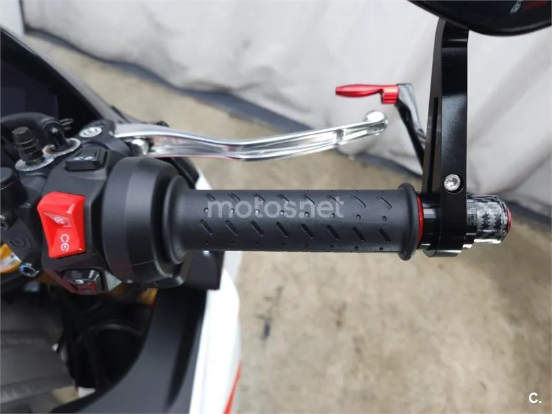 Aprilia Tuono V4 1100 Factory – Vista 10