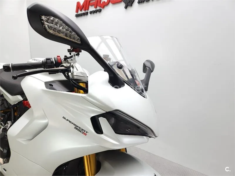 Ducati SuperSport – Vista 3