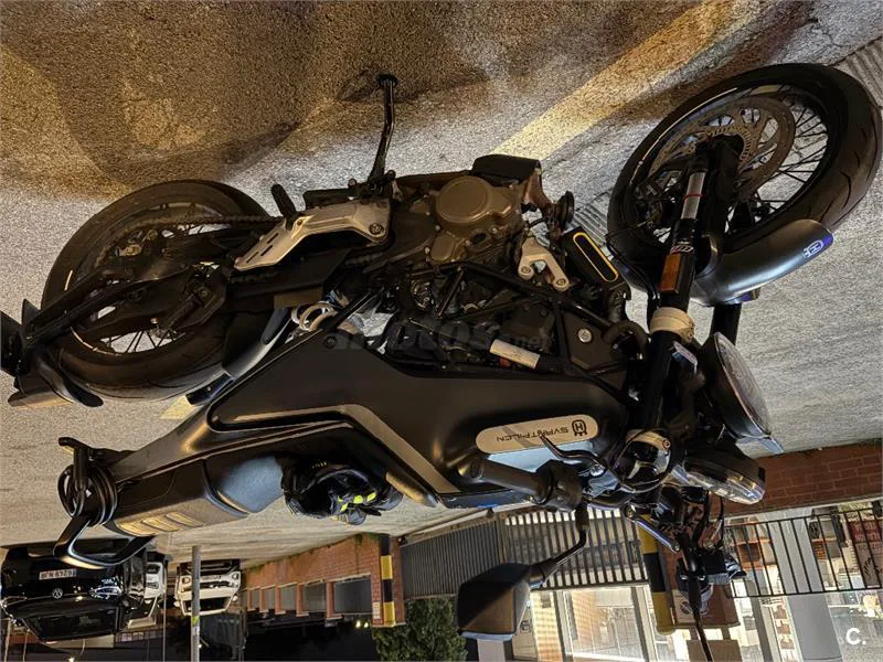 Husqvarna Svartpilen 125 – Vista 2