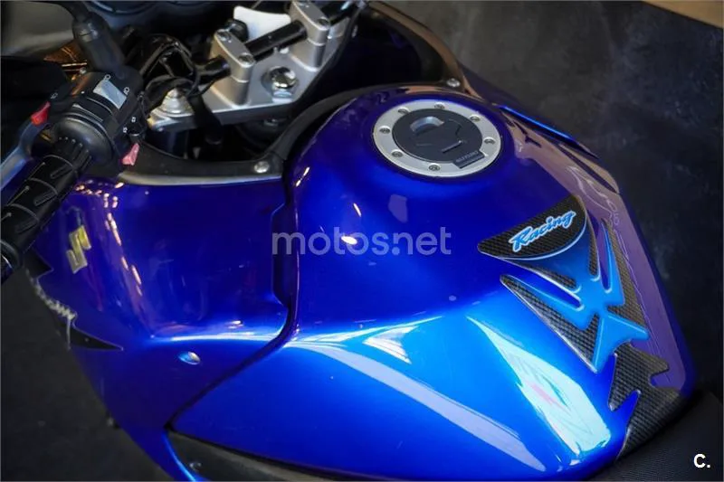 Suzuki V-Strom 650 – Vista 12