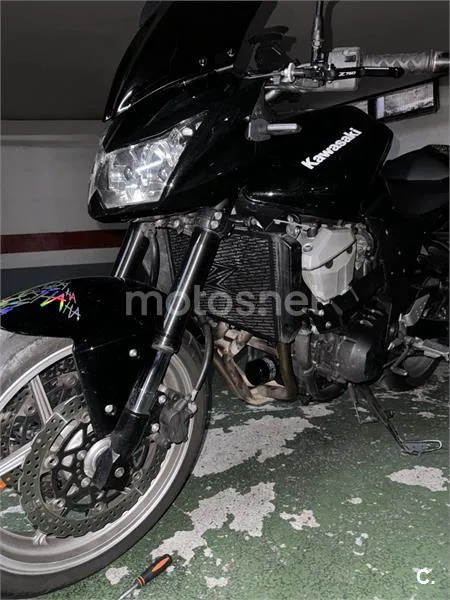 Kawasaki Z 750 – Vista 3