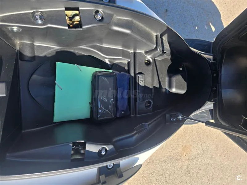 Kymco Super Dink 125 – Vista 11