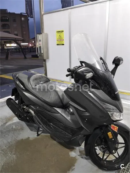 Honda Forza 125 – Vista 4