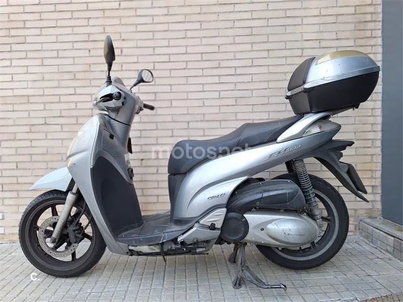 Honda SH300i – Vista 2