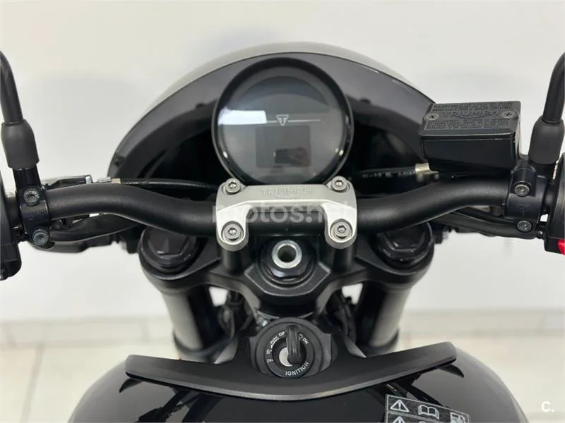 Triumph Trident 660 – Vista 19