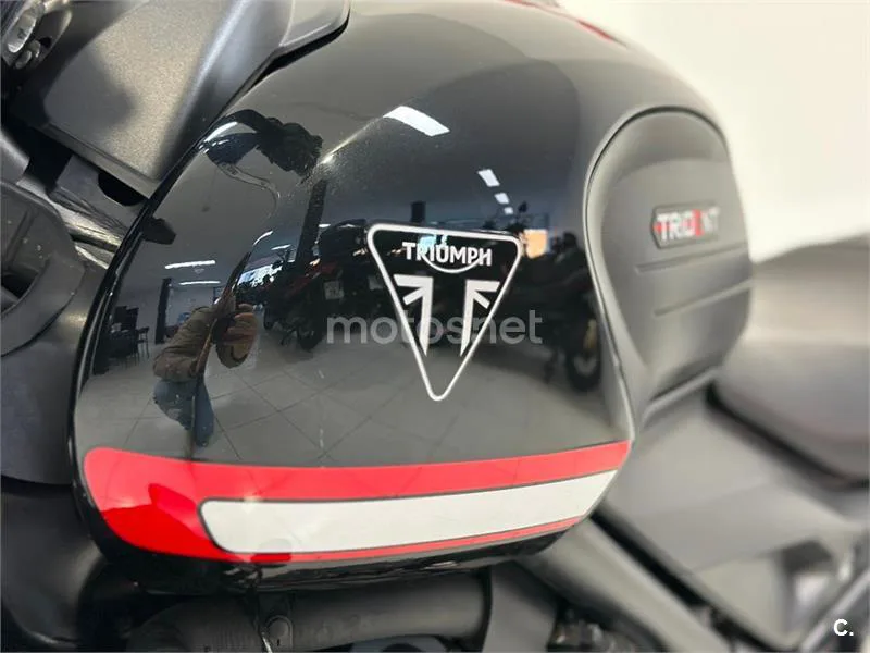 Triumph Trident 660 – Vista 22