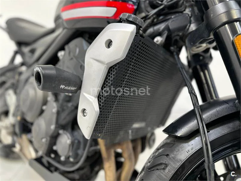 Triumph Trident 660 – Vista 24