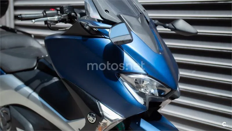 Yamaha TMAX – Vista 3