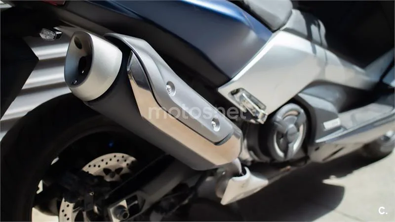Yamaha TMAX – Vista 6