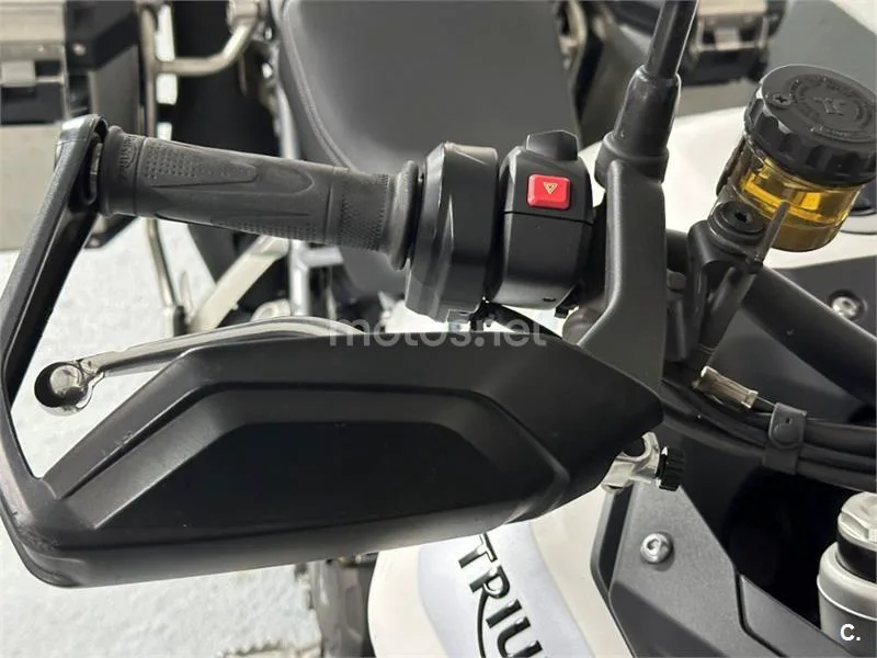 Triumph Tiger 900 – Vista 27