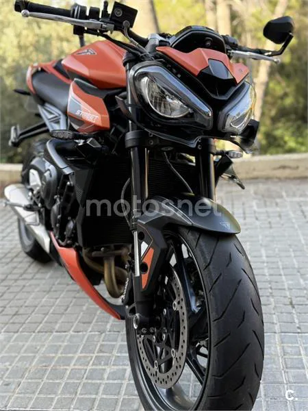 Triumph Street Triple 765 – Vista 4