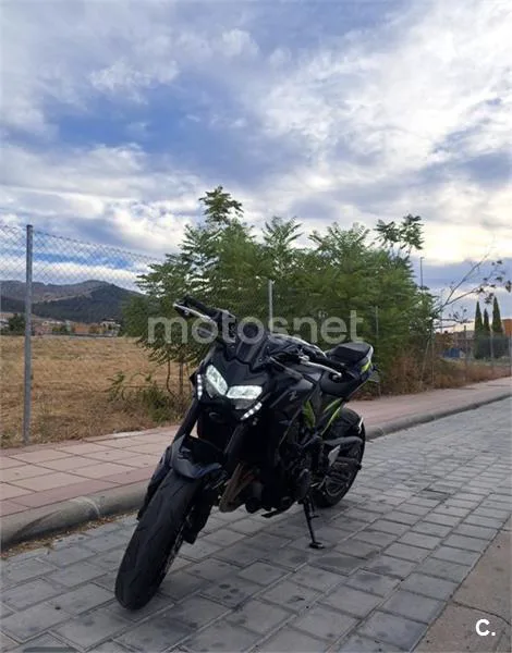 Kawasaki Z 900 – Vista 7