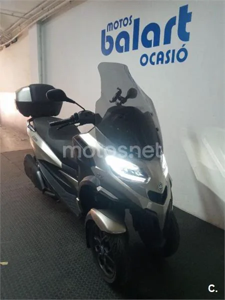 Piaggio MP3 400 – Vista 3