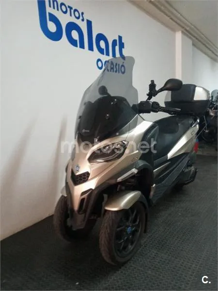 Piaggio MP3 400 – Vista 4