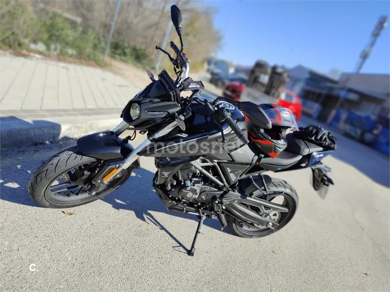 Voge 125 R – Vista 3