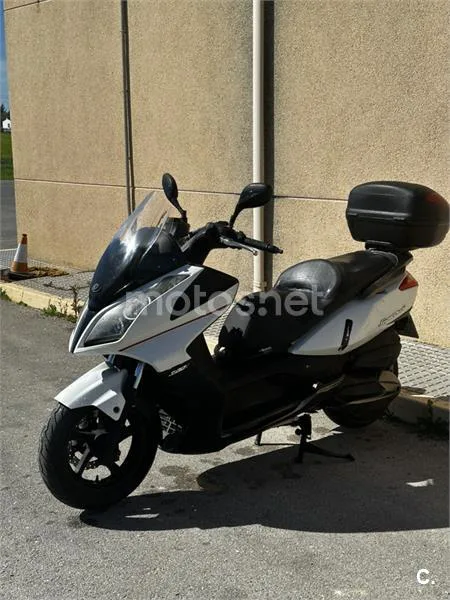 Kymco Super Dink 300i – Vista 11