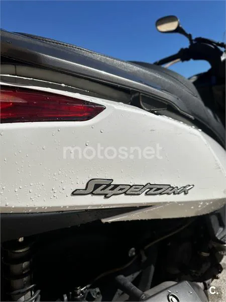 Kymco Super Dink 300i – Vista 5