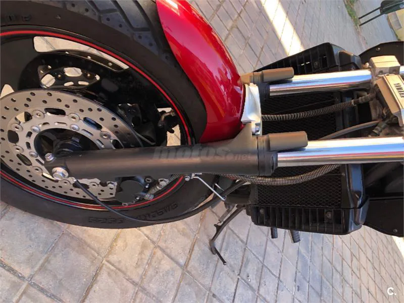 Yamaha V-Max 1200 – Vista 9