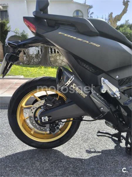 Honda Forza 750 – Vista 19